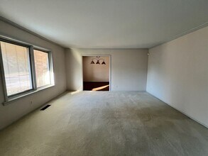 6779 S 70th E Ave in Tulsa, OK - Building Photo - Building Photo