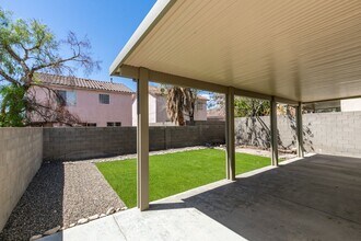 8705 W Majestic Pine Ave in Las Vegas, NV - Building Photo - Building Photo