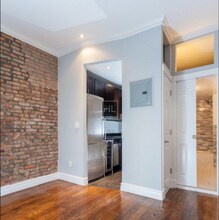 Bedford Street in New York, NY - Building Photo - Building Photo