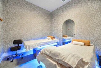 239 SW 9th St, Unit FL20-ID1376998P in Miami, FL - Building Photo - Building Photo