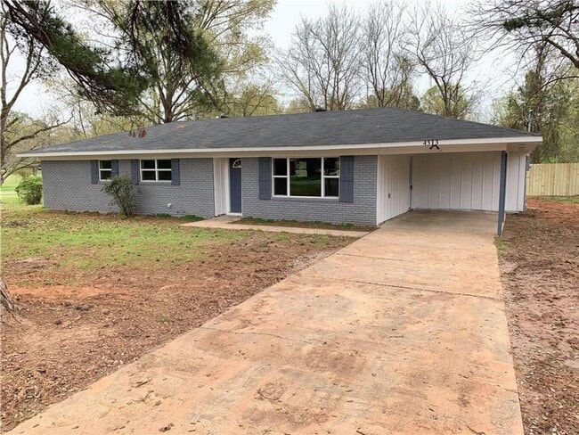 property at 4513 Old Mooringsport Rd