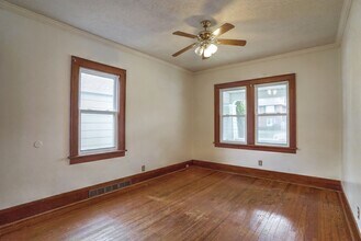 525 E Eckman St in South Bend, IN - Building Photo - Building Photo