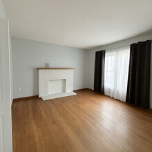 231 Leslie St in Lansing, MI - Building Photo - Building Photo