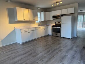 4 Trumbull St in Derby, CT - Building Photo - Building Photo