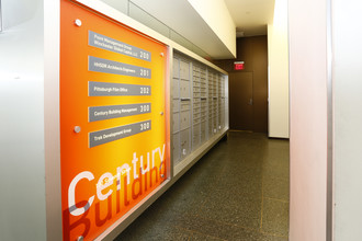 Century Building in Pittsburgh, PA - Foto de edificio - Interior Photo