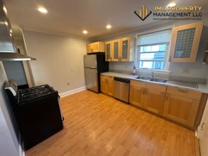739 Rock St in Fall River, MA - Building Photo - Building Photo
