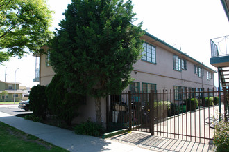 315 S Pacific Ave in Glendale, CA - Foto de edificio - Building Photo