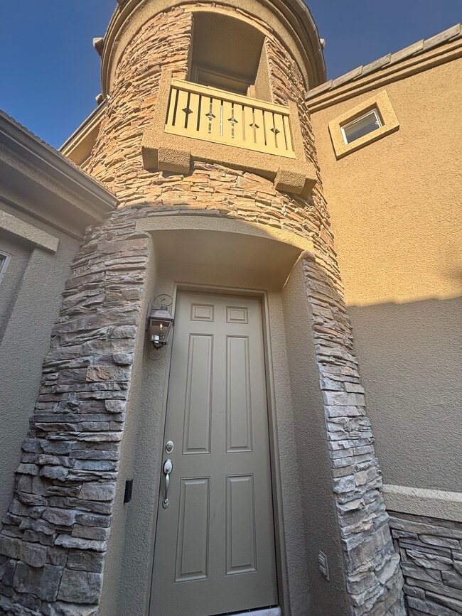 property at 2670 Fury Ct