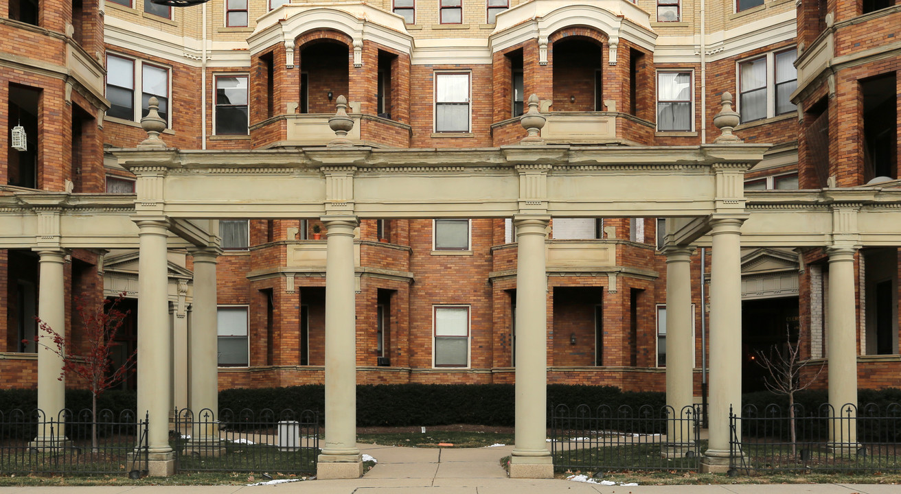 Clermont Building in Cincinnati, OH - Foto de edificio