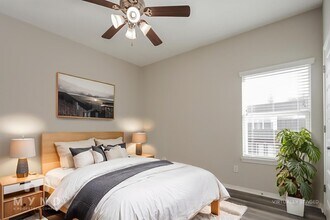 1730 N Reno Dr in Fayetteville, AR - Foto de edificio - Building Photo