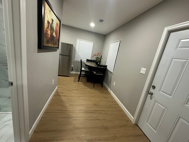 2608 Village Ln in Silver Spring, MD - Foto de edificio - Building Photo