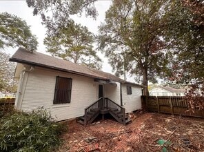 330 Gordy Rd in Bacliff, TX - Building Photo - Building Photo