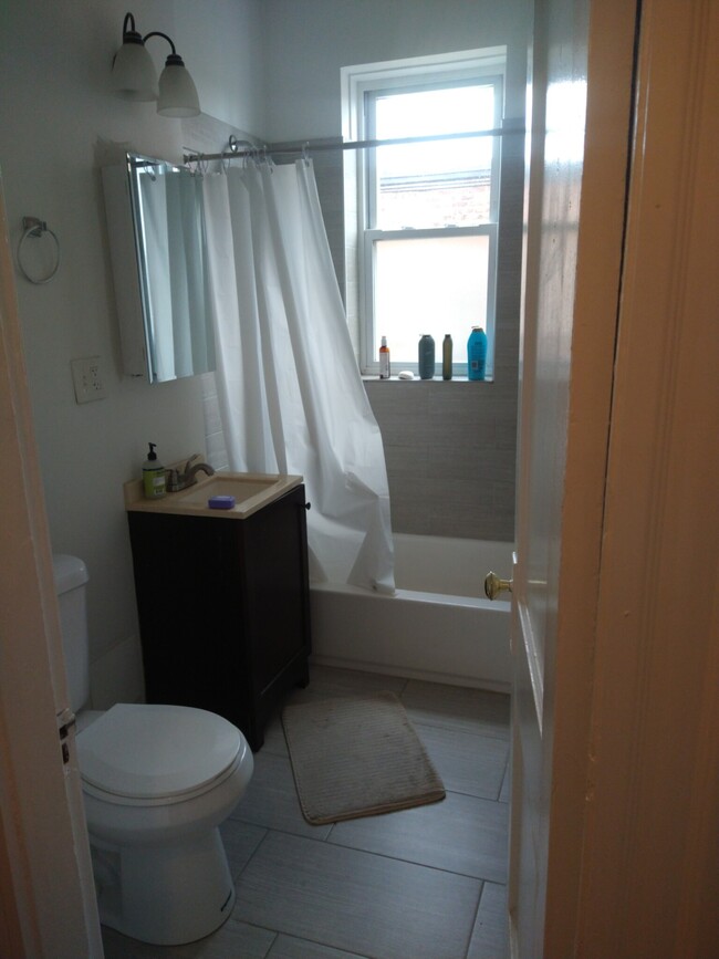 1363 Boylston St, Unit 43 in Boston, MA - Building Photo - Building Photo