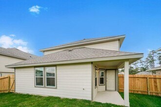 203 Fallow Deer Dr in Huntsville, TX - Building Photo - Building Photo