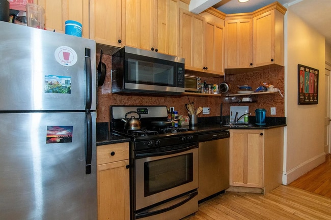 38 Babcock St, Unit 3
