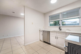 1302 S Congress Ave in Delray Beach, FL - Building Photo - Building Photo