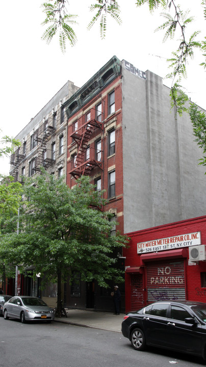 528 E 13th St in New York, NY - Building Photo