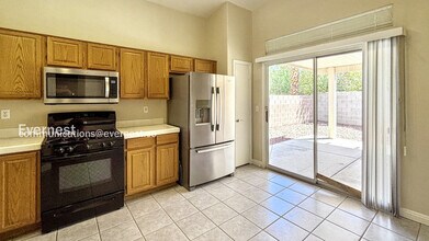 3232 Cotswold St in Las Vegas, NV - Building Photo - Building Photo