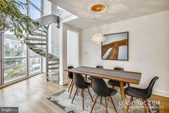 3240 Hiatt Pl NW in Washington, DC - Building Photo - Building Photo