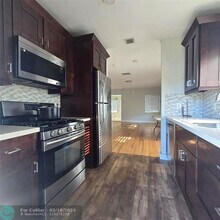 1643 Funston St in Hollywood, FL - Building Photo - Building Photo