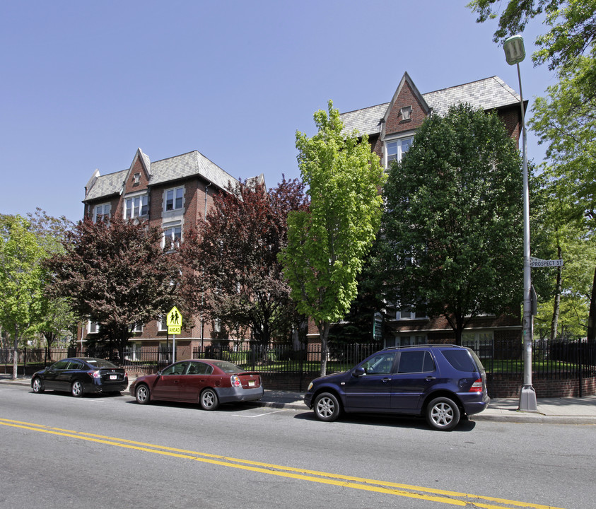 130 Prospect Street Apartments in East Orange, NJ - Building Photo