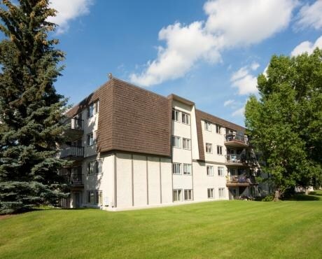 Ascot Arms in Edmonton, AB - Building Photo - Building Photo