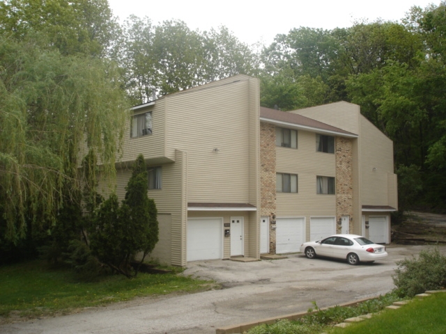 3201 Schuetzen Ln in Davenport, IA - Foto de edificio