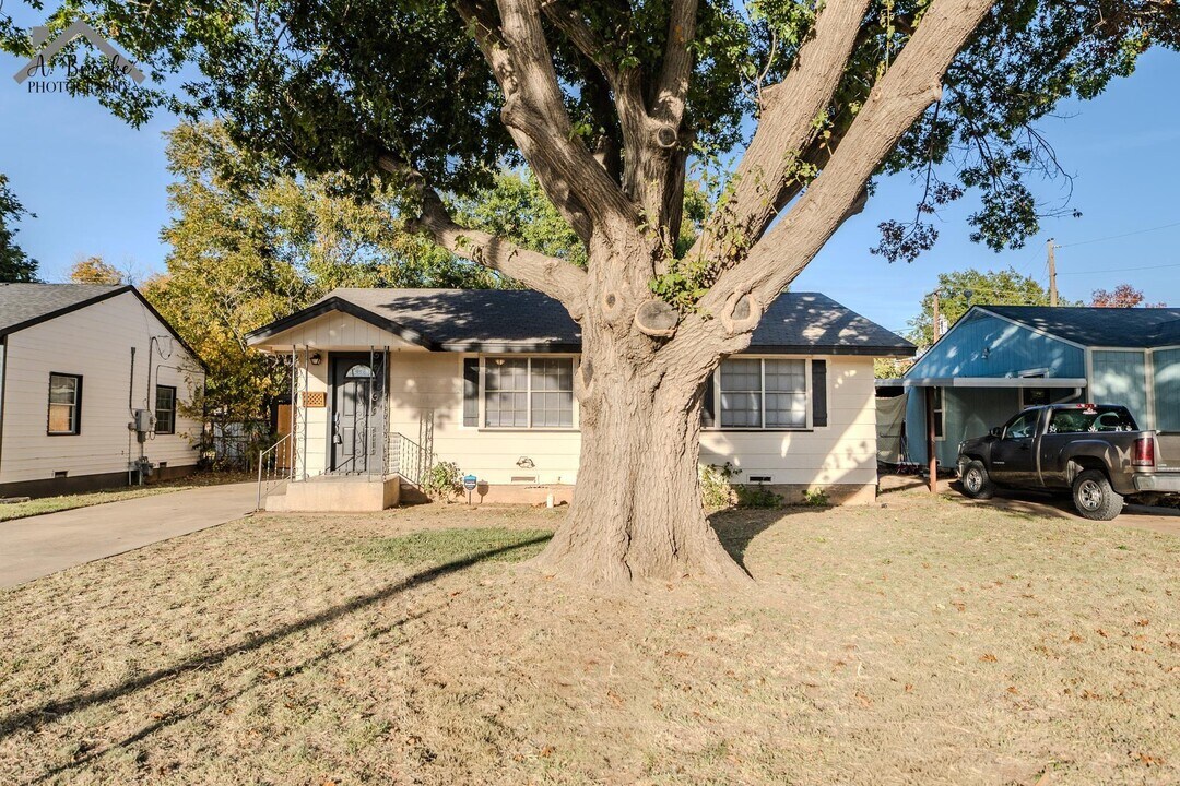 2920 Featherston Ave in Wichita Falls, TX - Building Photo
