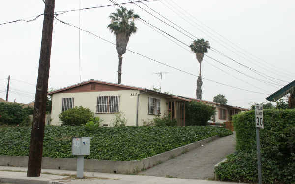 322 E Newmark Ave in Monterey Park, CA - Building Photo