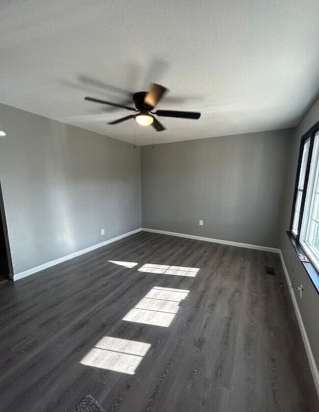 11 Hissrich St in Sauget, IL - Building Photo - Building Photo