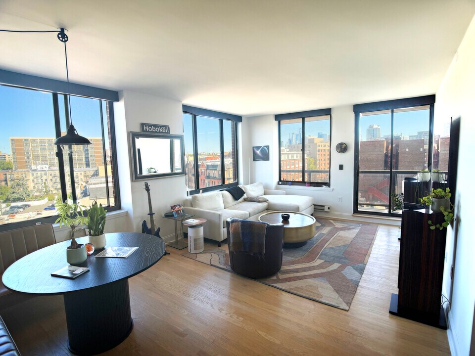 415 Newark St, Unit 6b in Hoboken, NJ - Building Photo