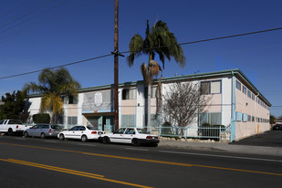 642 N. Wilmington Blvd. Apartments