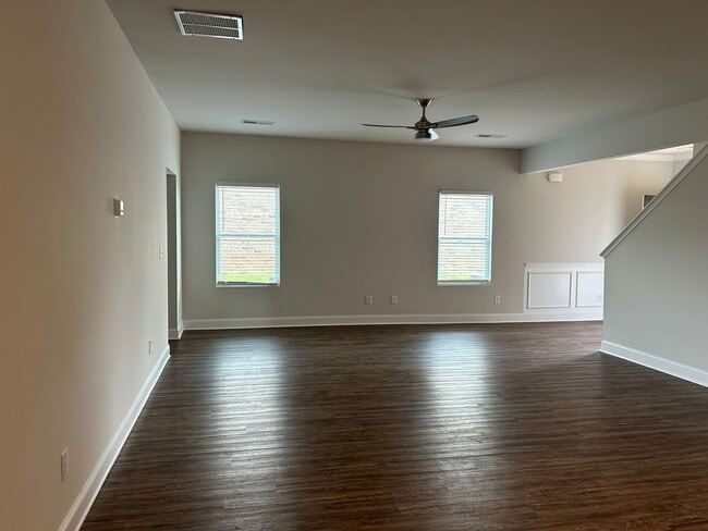 4218 Textile Ln
