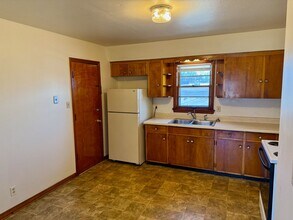 4301 Wooded Way in Louisville, KY - Building Photo - Building Photo