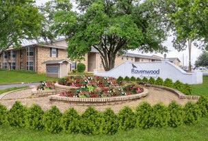 Ravenwood Apartments