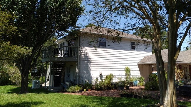 20347 Atascocita Shores Dr, Unit Detached garage apt