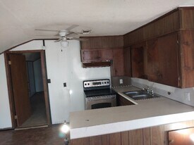 107 South St, Unit 2 in Bells, TX - Building Photo