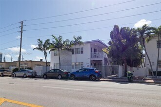 8430 Harding Ave in Miami Beach, FL - Building Photo - Building Photo