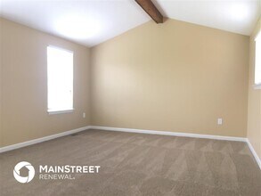 14319 Riverfront Dr in Florissant, MO - Building Photo - Building Photo