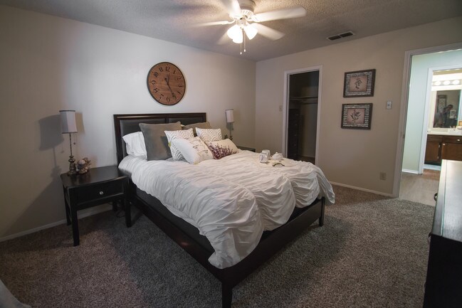 Bentwood Apartments in Lubbock, TX - Building Photo - Building Photo