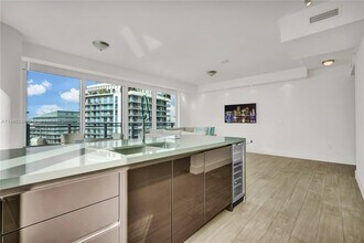 1080 Brickell Ave, Unit 3801 in Miami, FL - Foto de edificio - Building Photo