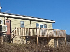 2847 Renns Lake Ct in Jefferson City, MO - Building Photo - Building Photo