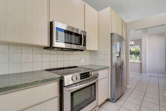 7428 SE Waxberry Cir in Hobe Sound, FL - Building Photo - Building Photo