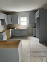 19 Davis St, Unit 1 in Woburn, MA - Building Photo - Building Photo