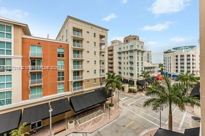 7285 SW 90th St in Miami, FL - Building Photo - Building Photo
