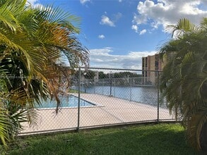 4801 NW 7th St in Miami, FL - Building Photo - Building Photo