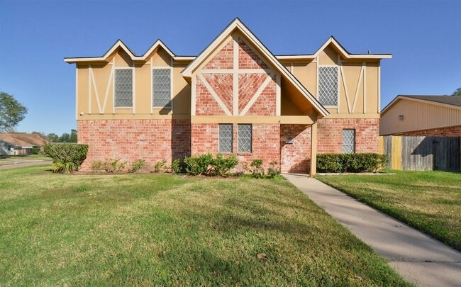property at 13915 Roundstone Ln