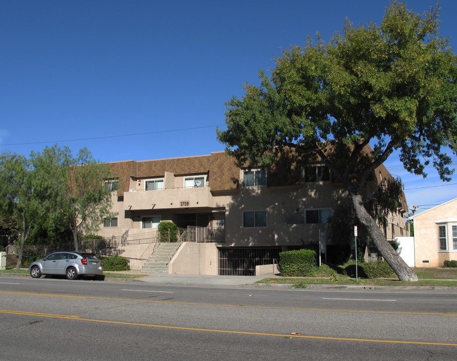 3709 W Victory Blvd in Burbank, CA - Foto de edificio