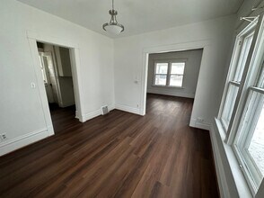 206 Summit Ave in Waterloo, IA - Foto de edificio - Building Photo