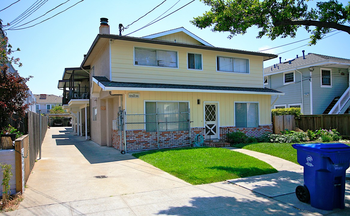 1148 Regent St in Alameda, CA - Foto de edificio